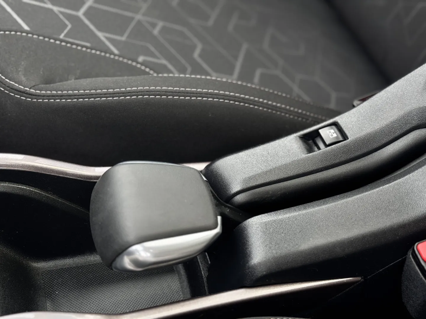 Cumpara/ Vinde online Peugeot 2008 2013 SH, la cel mai bun pret pentru tine!