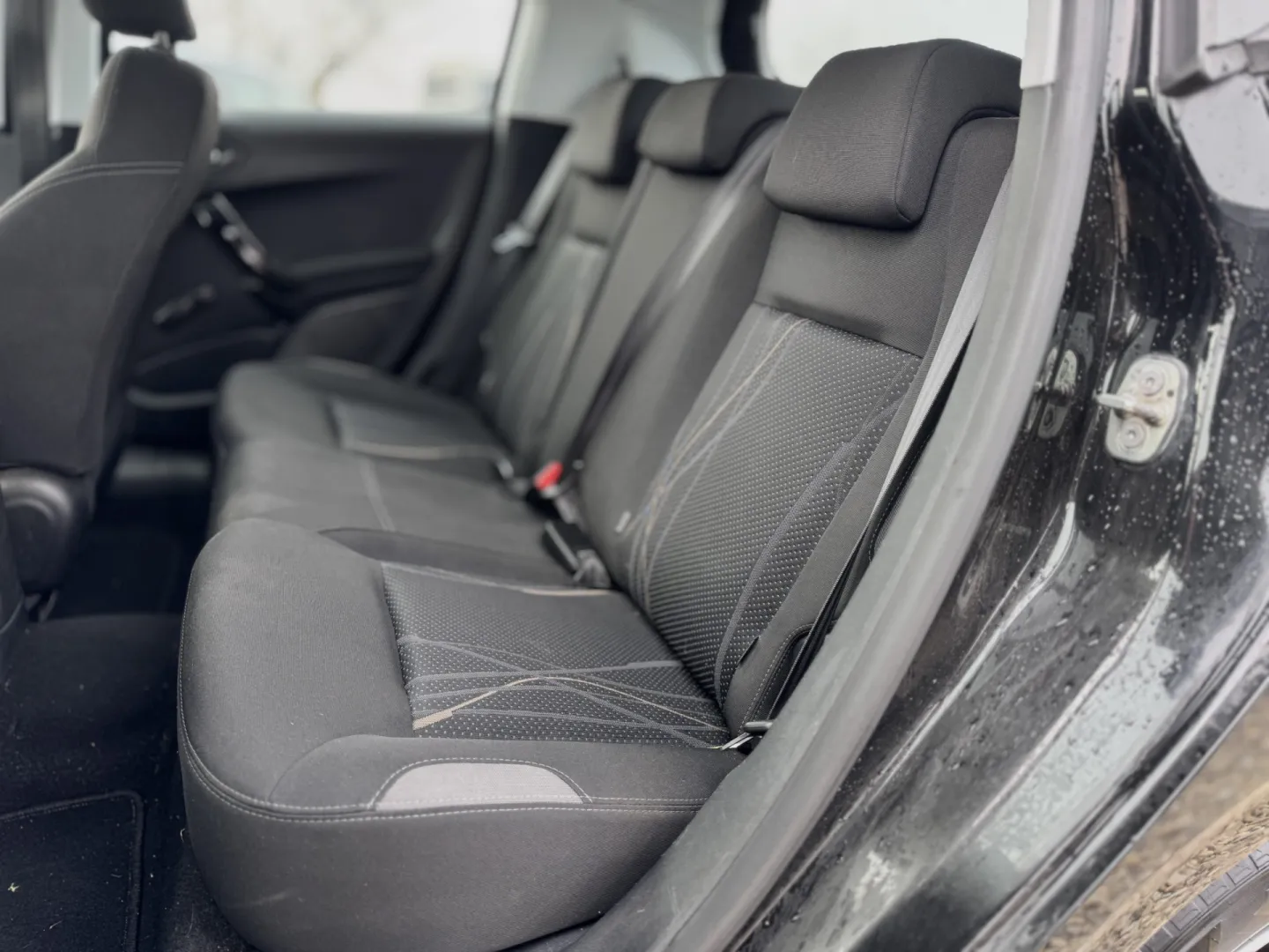 Cumpara/ Vinde online Peugeot 208 2012 SH, la cel mai bun pret pentru tine!