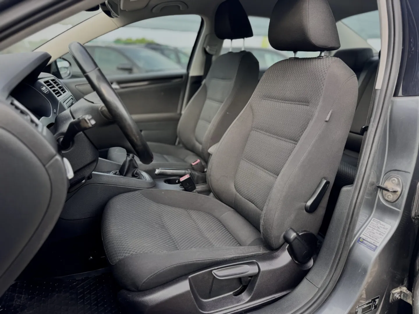 Cumpara/ Vinde online Volkswagen Jetta 2011 SH, la cel mai bun pret pentru tine!