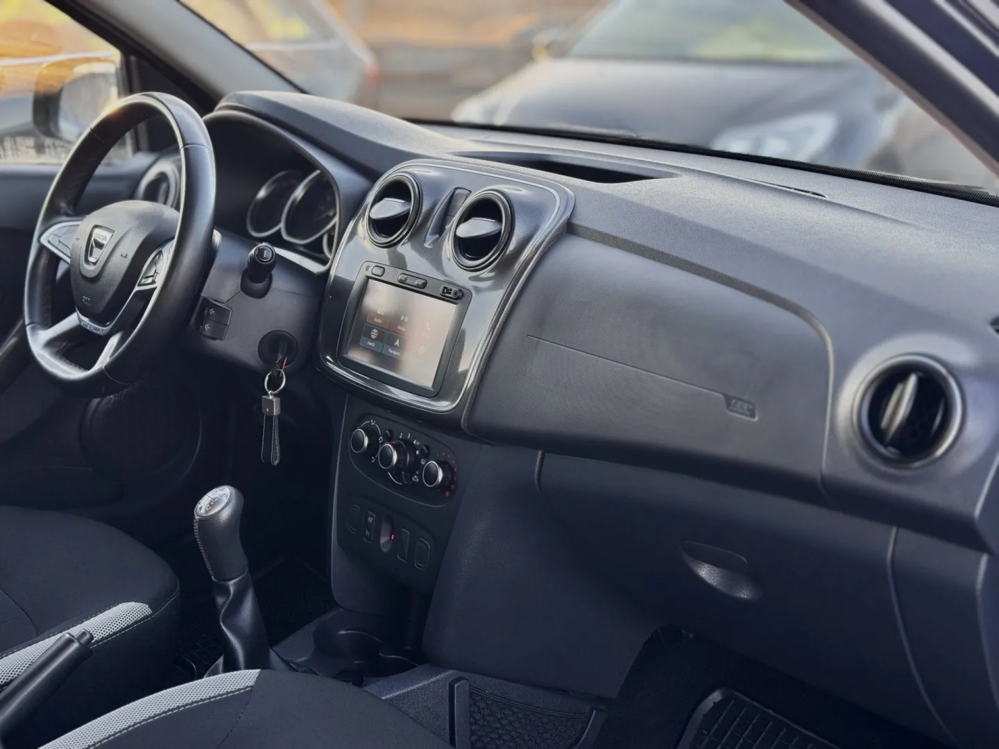 Cumpara/ Vinde online Dacia Logan 2018 SH, la cel mai bun pret pentru tine!