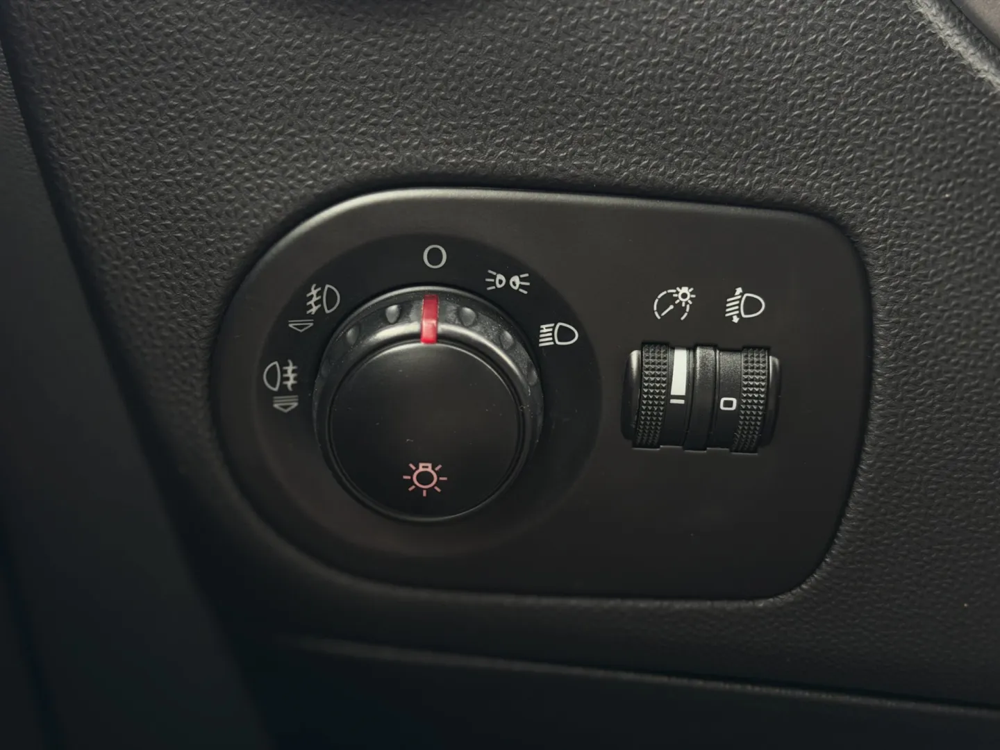 Cumpara/ Vinde online Seat Leon 2008 SH, la cel mai bun pret pentru tine!