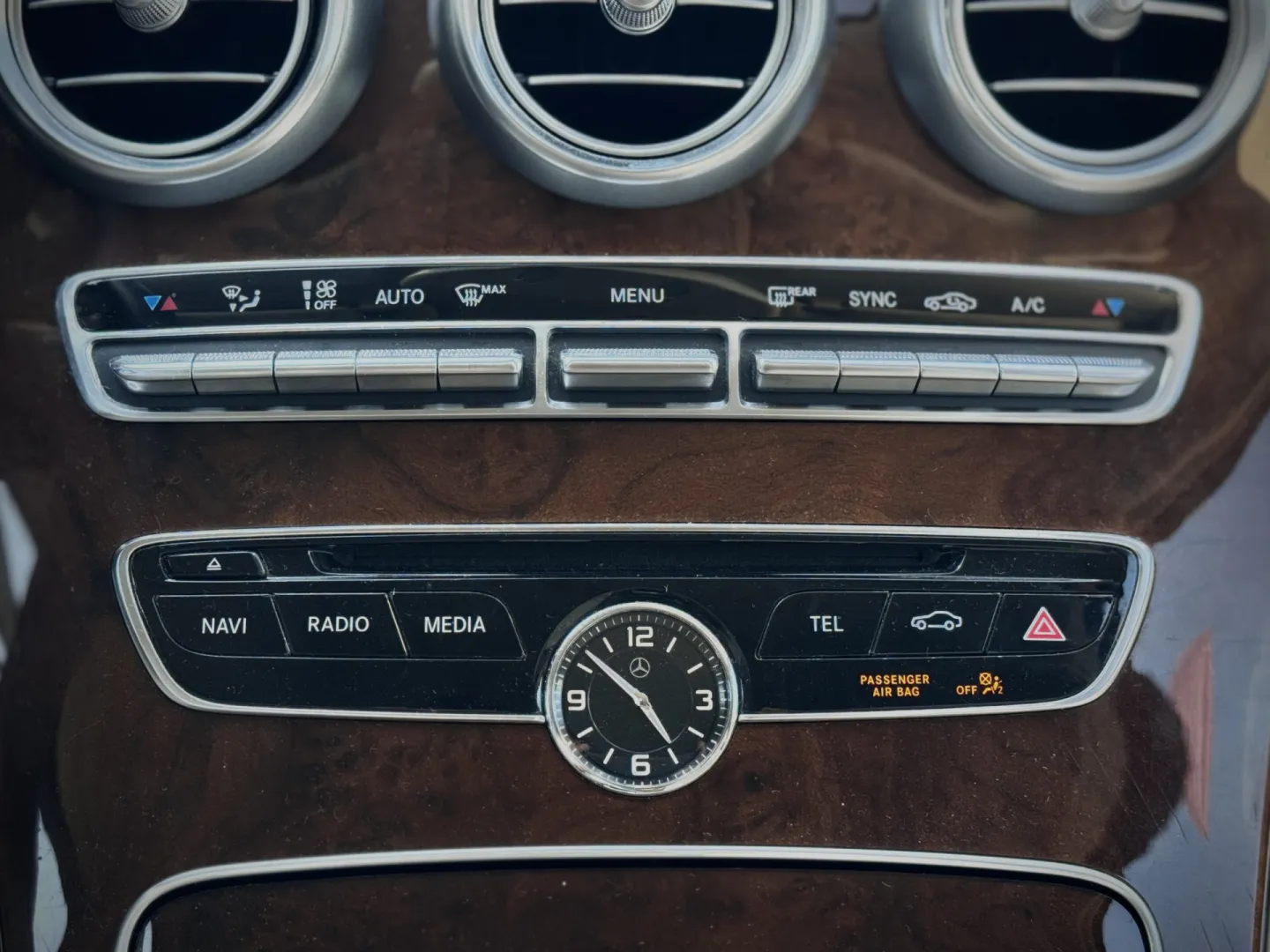 Cumpara/ Vinde online Mercedes-Benz C-Class 2015 SH, la cel mai bun pret pentru tine!