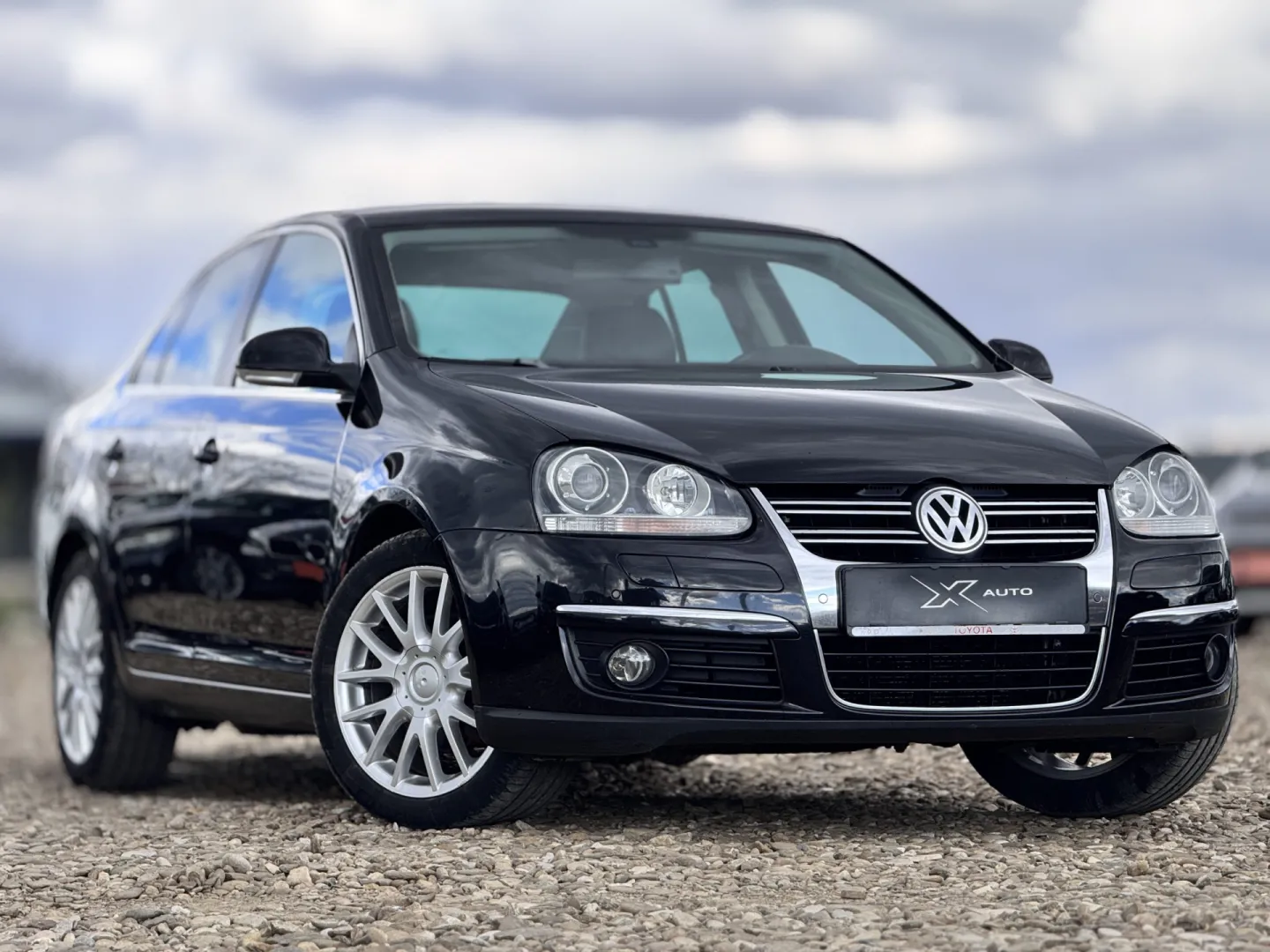 Cumpara/ Vinde online Volkswagen Jetta 2010 SH, la cel mai bun pret pentru tine!