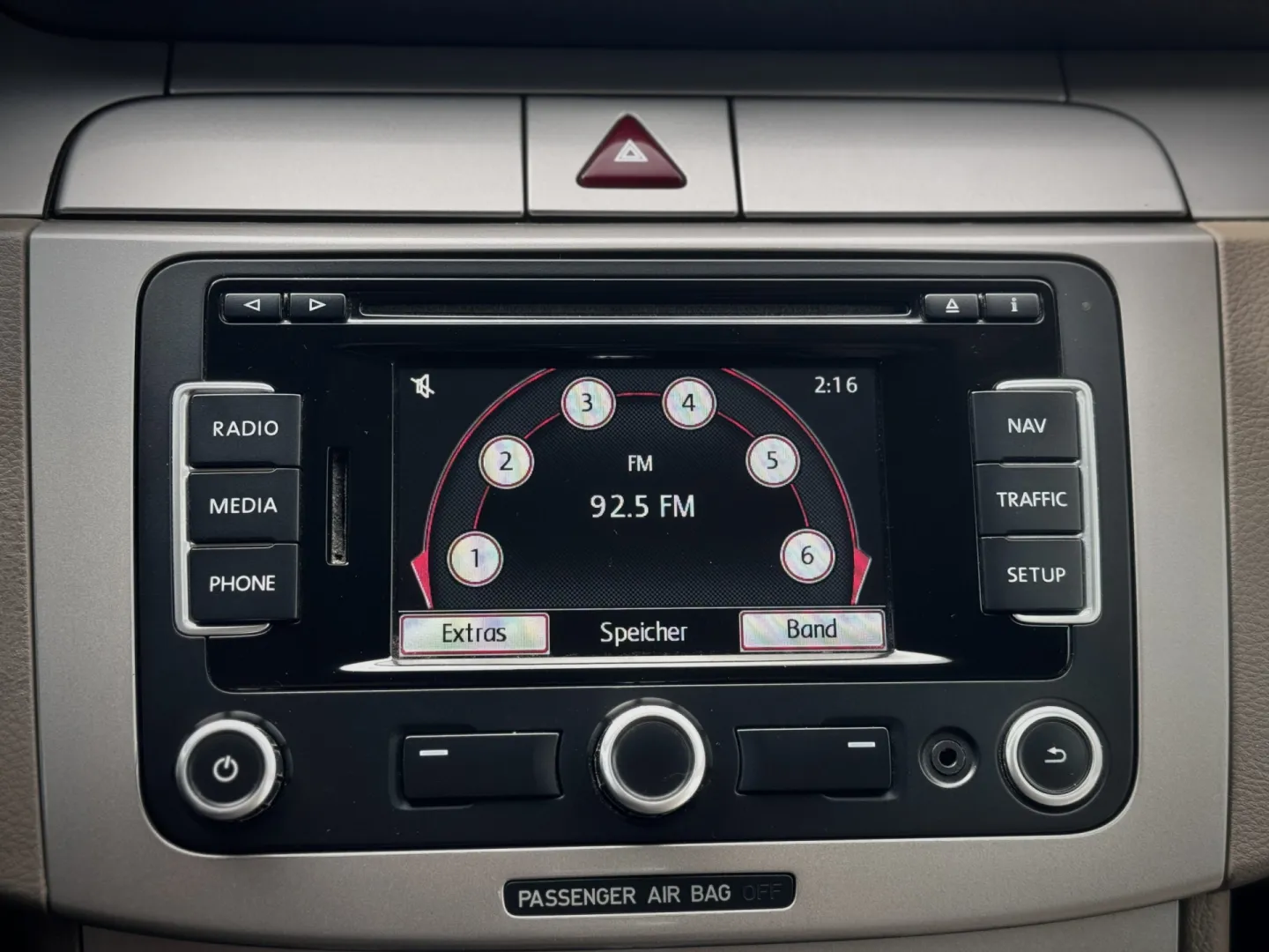Cumpara/ Vinde online Volkswagen Passat 2009 SH, la cel mai bun pret pentru tine!