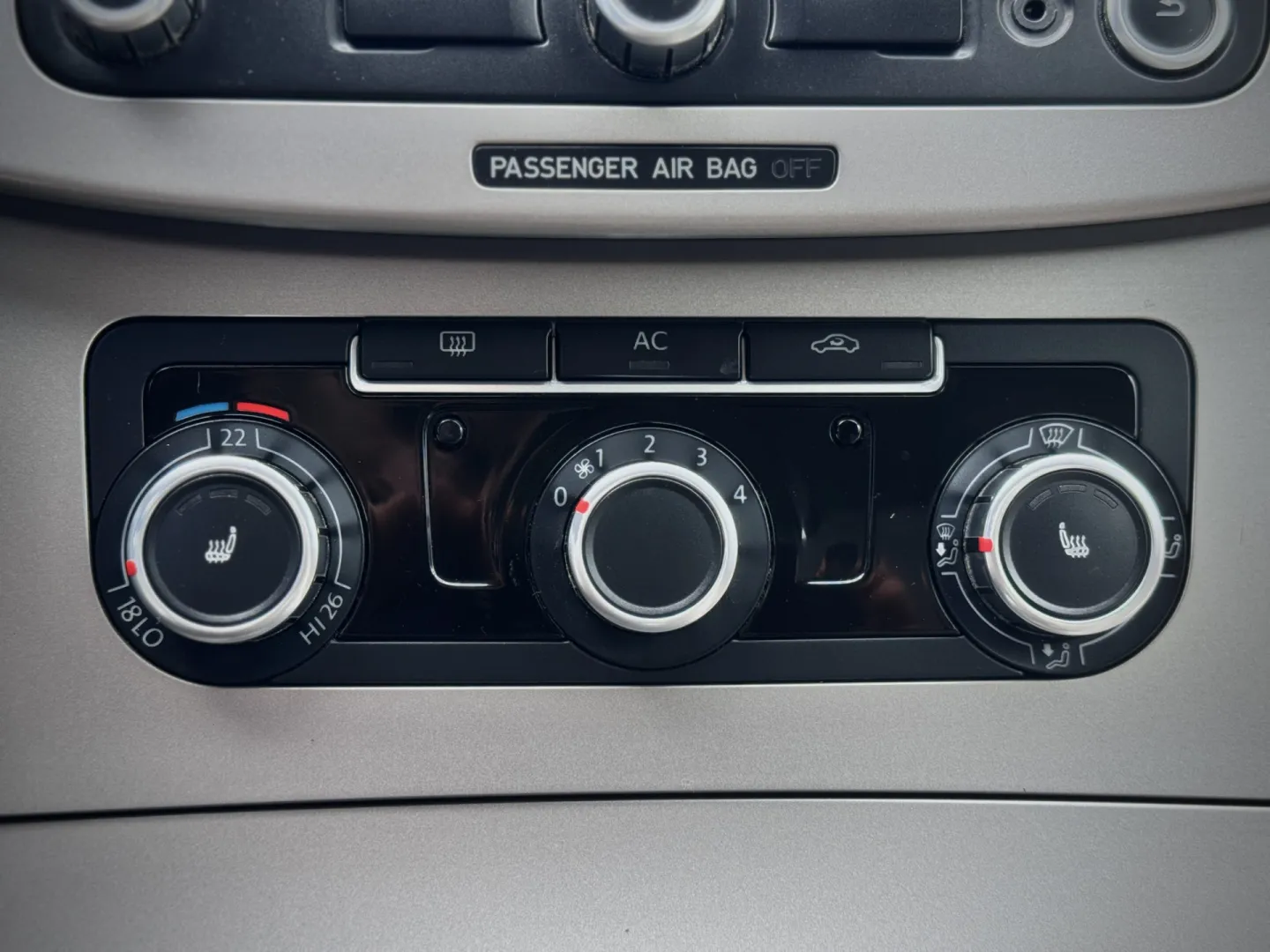 Cumpara/ Vinde online Volkswagen Passat 2009 SH, la cel mai bun pret pentru tine!