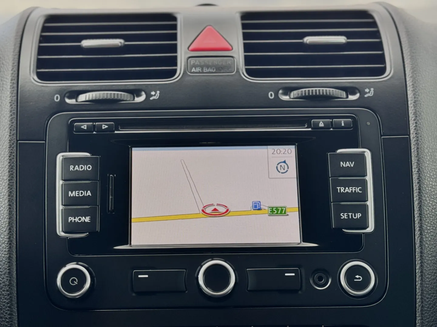 Cumpara/ Vinde online Volkswagen Jetta 2010 SH, la cel mai bun pret pentru tine!