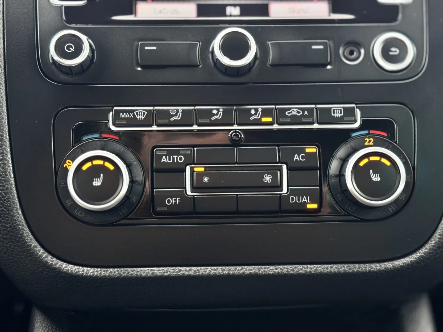 Cumpara/ Vinde online Volkswagen Jetta 2010 SH, la cel mai bun pret pentru tine!