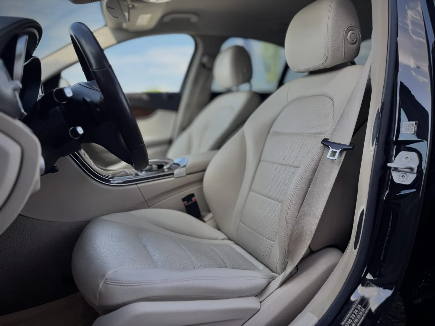 Cumpara/ Vinde online Mercedes-Benz C-Class 2015 SH, la cel mai bun pret pentru tine!