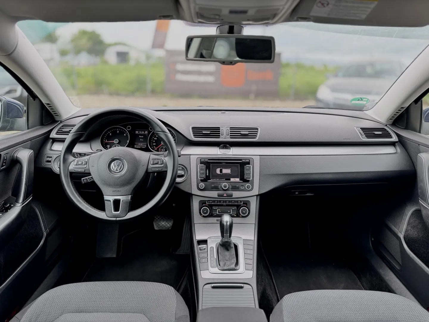 Cumpara/ Vinde online Volkswagen Passat 2011 SH, la cel mai bun pret pentru tine!