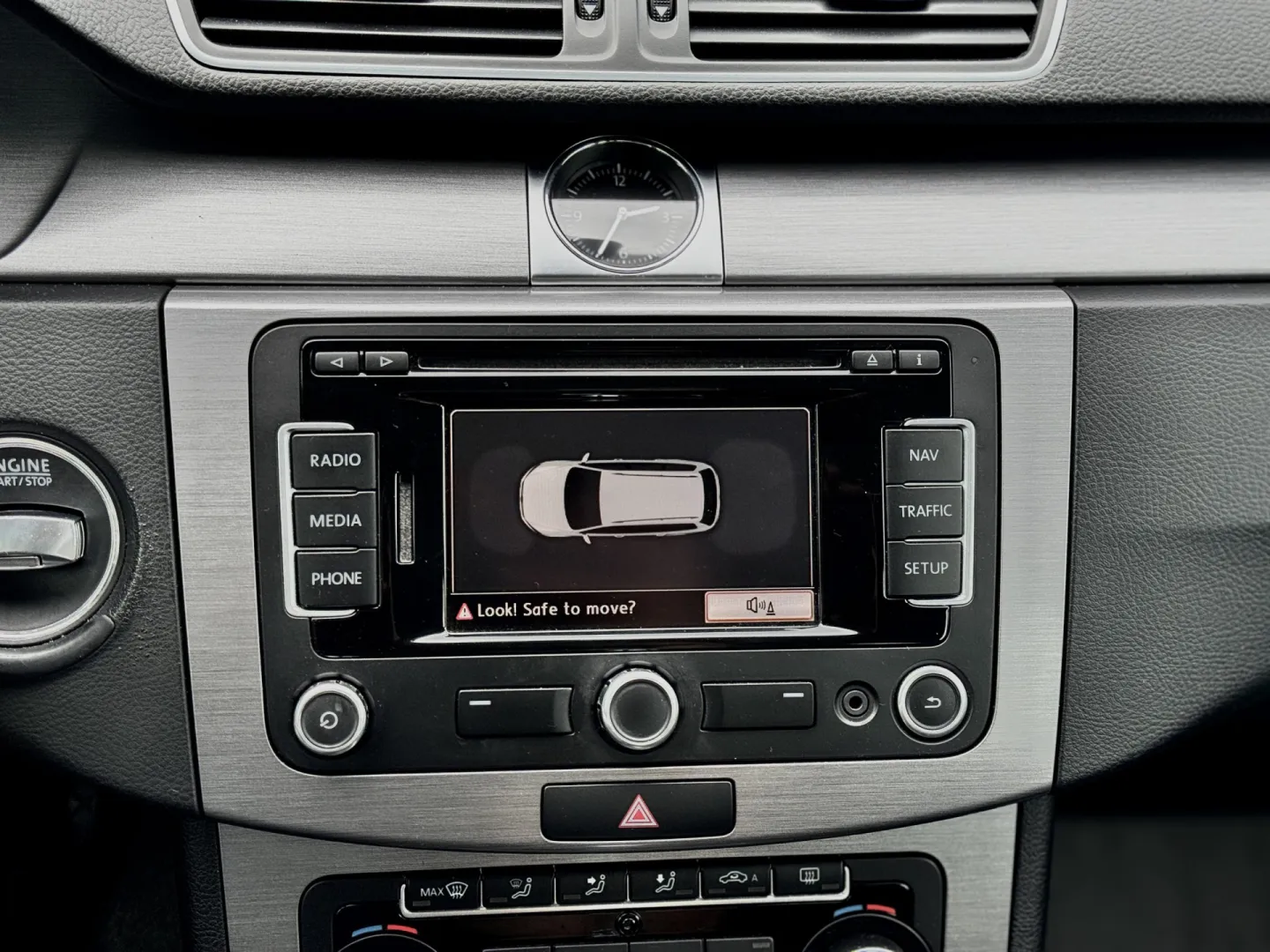 Cumpara/ Vinde online Volkswagen Passat 2011 SH, la cel mai bun pret pentru tine!