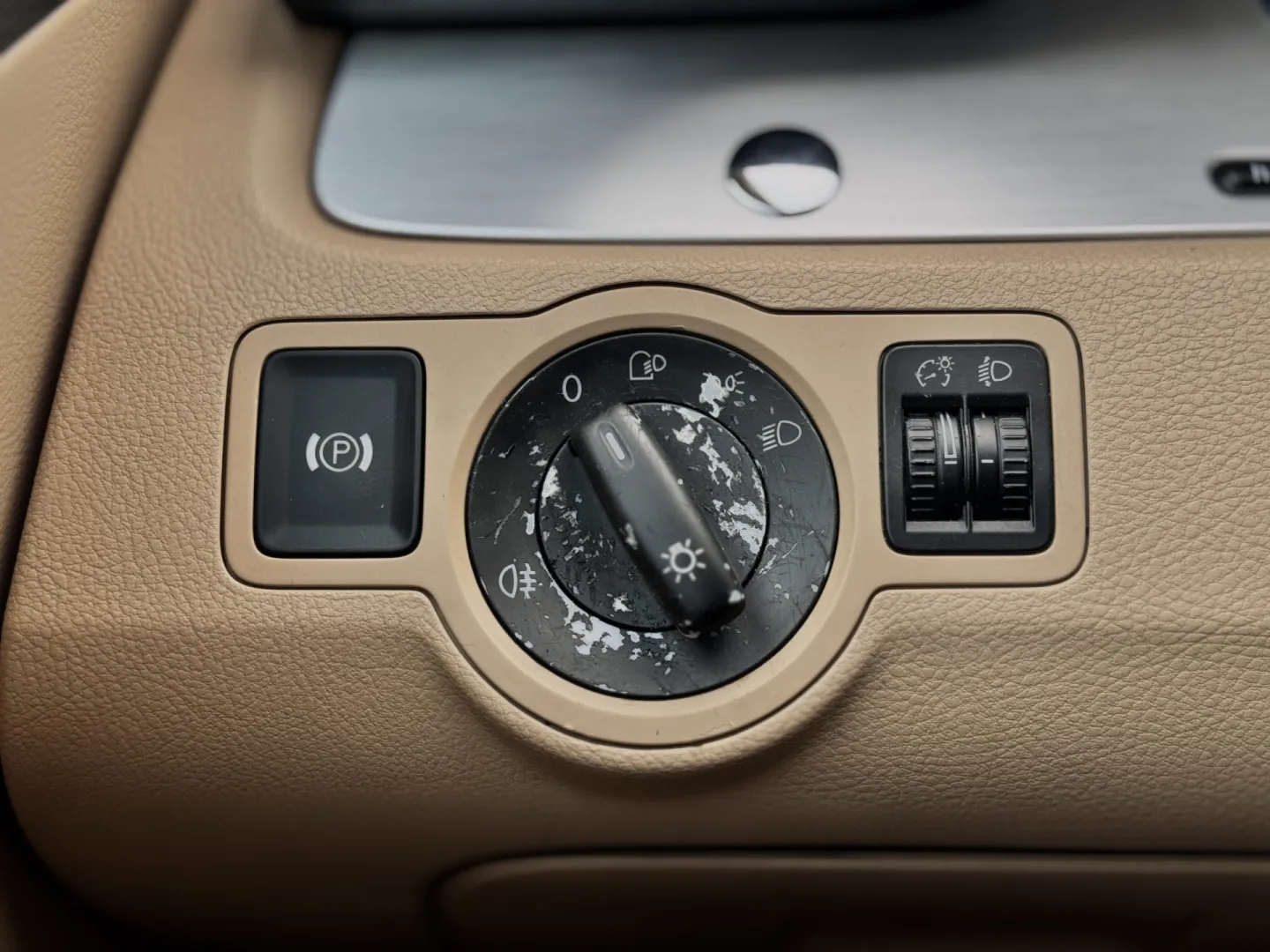Cumpara/ Vinde online Volkswagen Passat 2006 SH, la cel mai bun pret pentru tine!