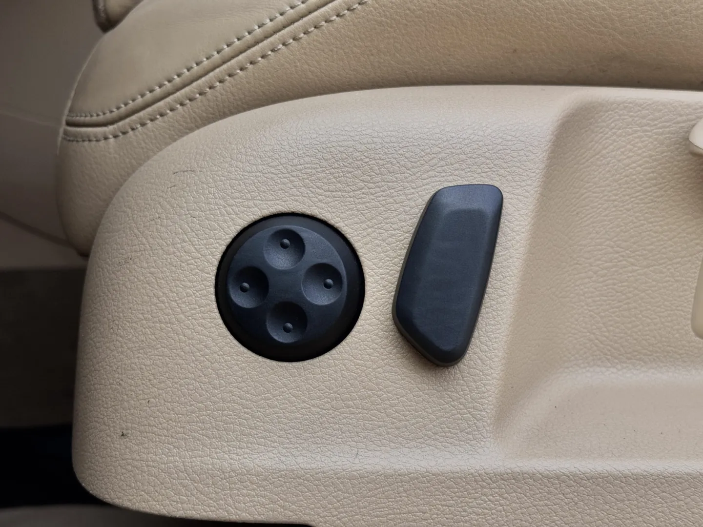 Cumpara/ Vinde online Volkswagen Passat 2006 SH, la cel mai bun pret pentru tine!