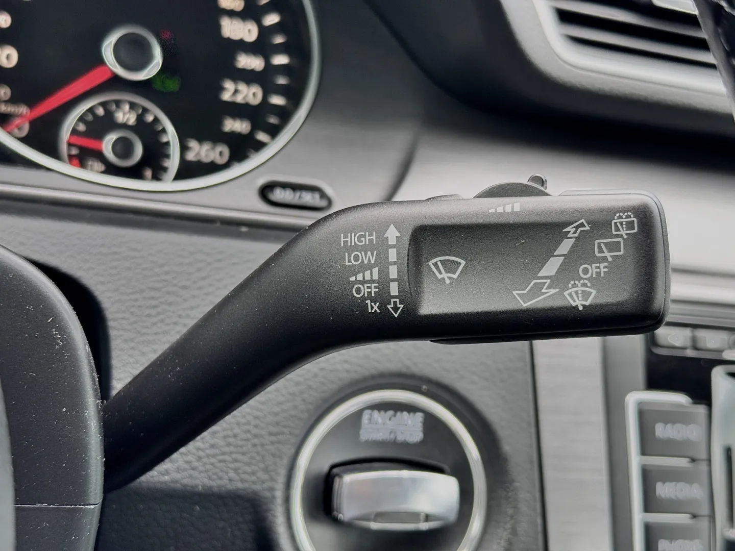 Cumpara/ Vinde online Volkswagen Passat 2011 SH, la cel mai bun pret pentru tine!