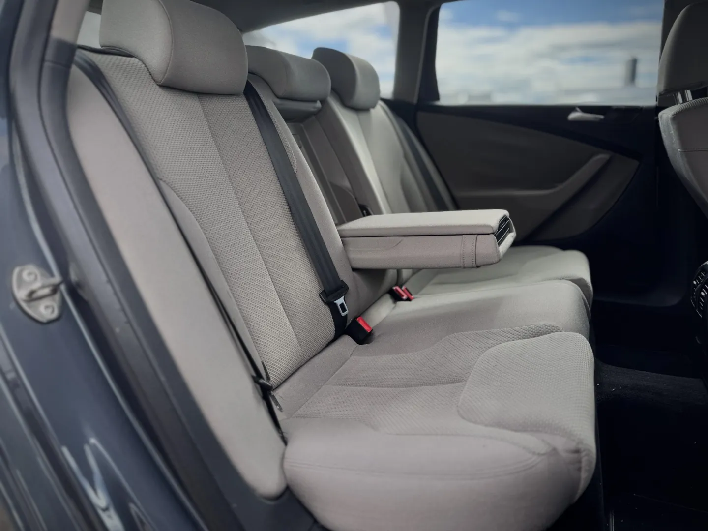 Cumpara/ Vinde online Volkswagen Passat 2009 SH, la cel mai bun pret pentru tine!