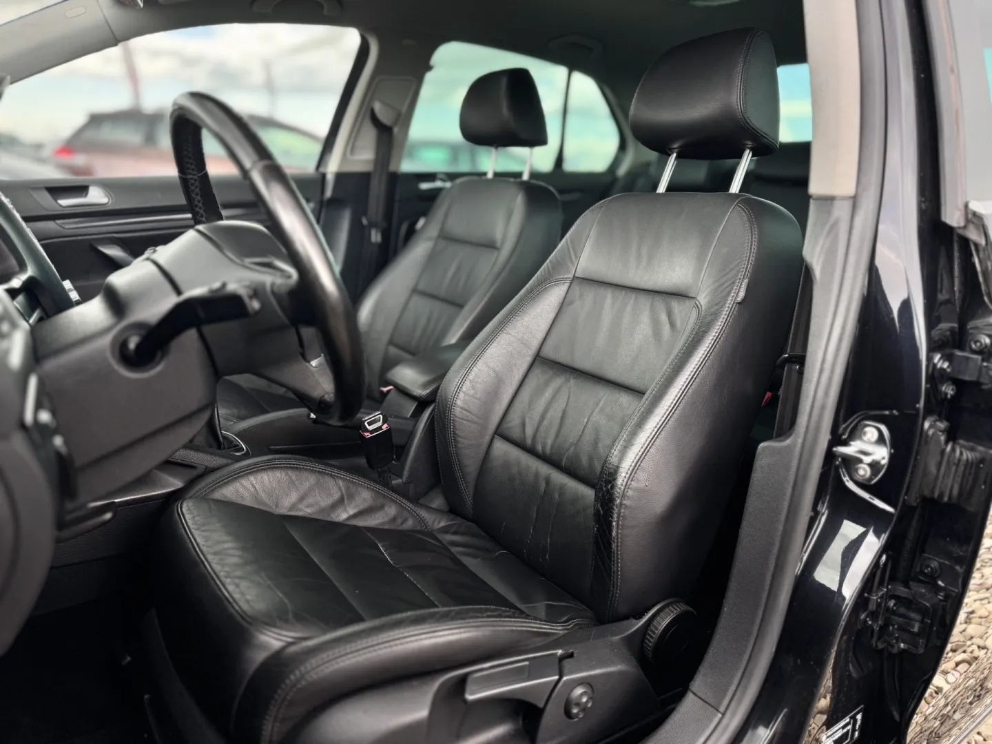 Cumpara/ Vinde online Volkswagen Jetta 2010 SH, la cel mai bun pret pentru tine!