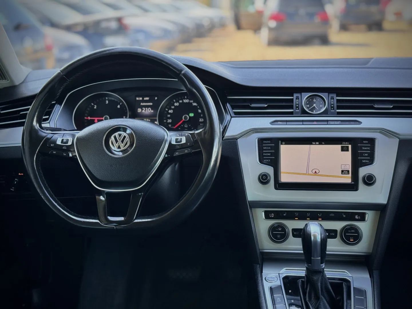 Cumpara/ Vinde online Volkswagen Passat 2016 SH, la cel mai bun pret pentru tine!