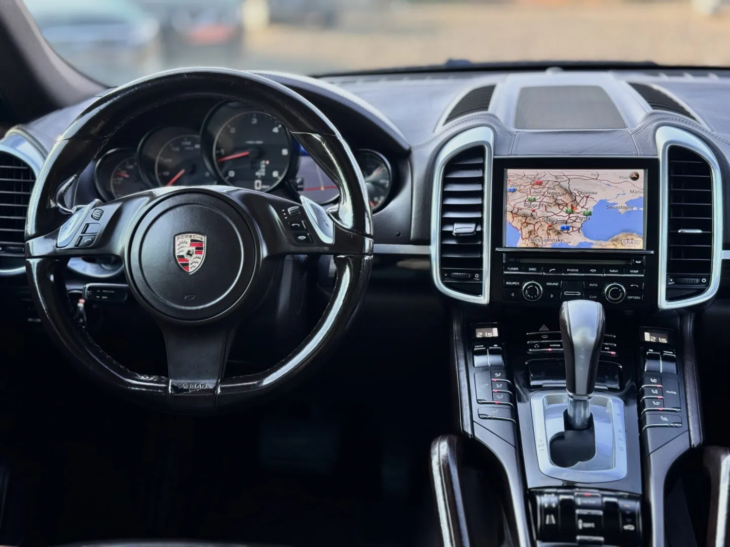 Cumpara/ Vinde online Porsche Cayenne 2011 SH, la cel mai bun pret pentru tine!