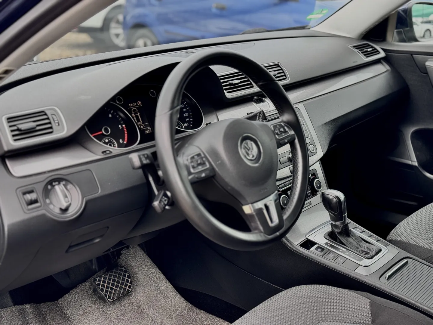 Cumpara/ Vinde online Volkswagen Passat 2011 SH, la cel mai bun pret pentru tine!