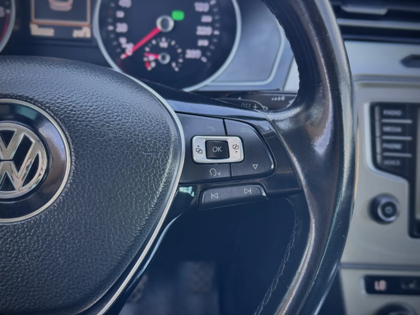 Cumpara/ Vinde online Volkswagen Passat 2016 SH, la cel mai bun pret pentru tine!