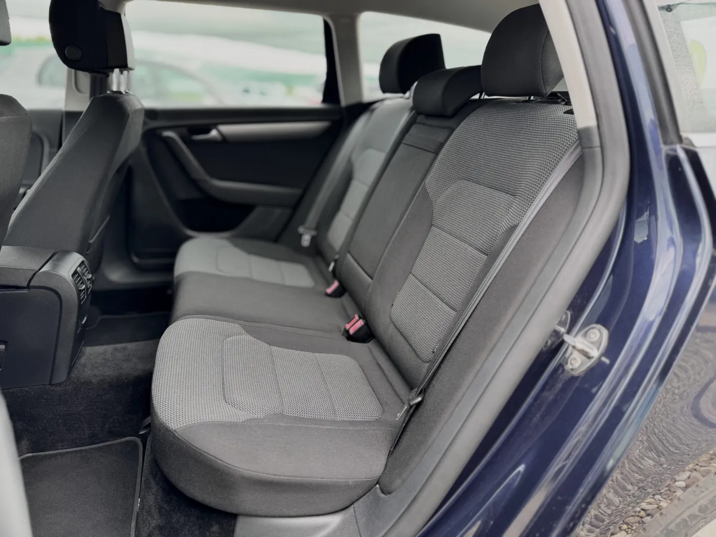 Cumpara/ Vinde online Volkswagen Passat 2011 SH, la cel mai bun pret pentru tine!