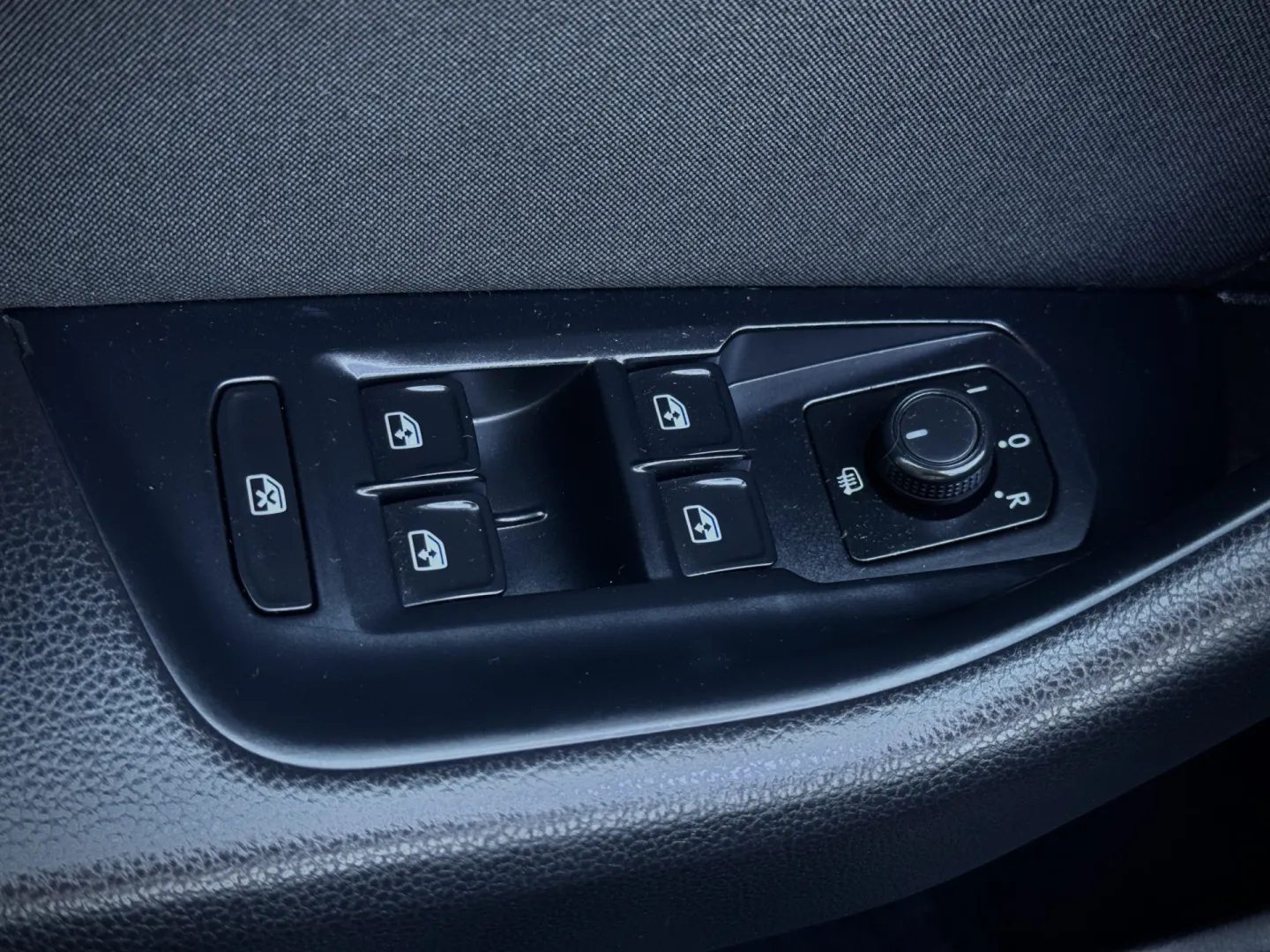 Cumpara/ Vinde online Volkswagen Passat 2016 SH, la cel mai bun pret pentru tine!
