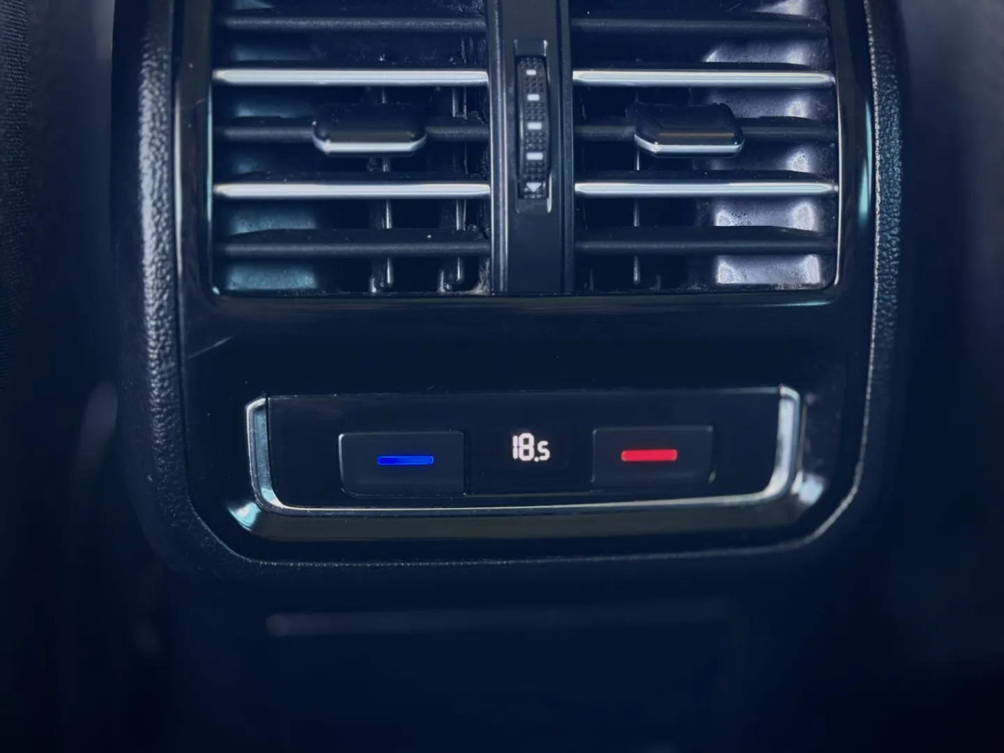 Cumpara/ Vinde online Volkswagen Passat 2016 SH, la cel mai bun pret pentru tine!