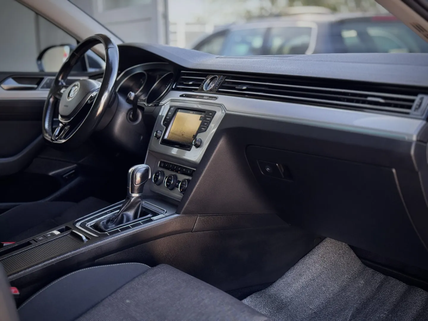 Cumpara/ Vinde online Volkswagen Passat 2016 SH, la cel mai bun pret pentru tine!