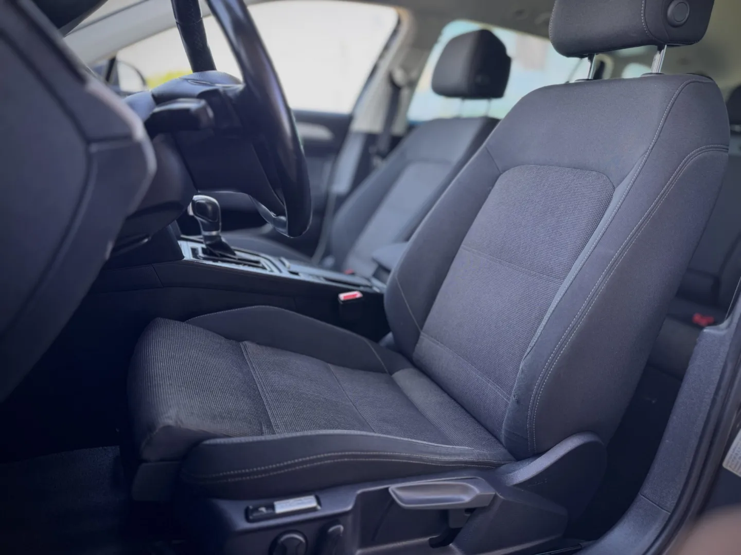 Cumpara/ Vinde online Volkswagen Passat 2016 SH, la cel mai bun pret pentru tine!