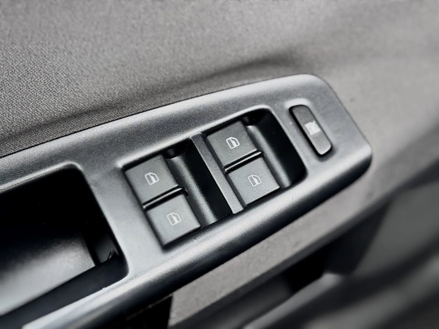 Cumpara/ Vinde online Volkswagen Polo 2006 SH, la cel mai bun pret pentru tine!