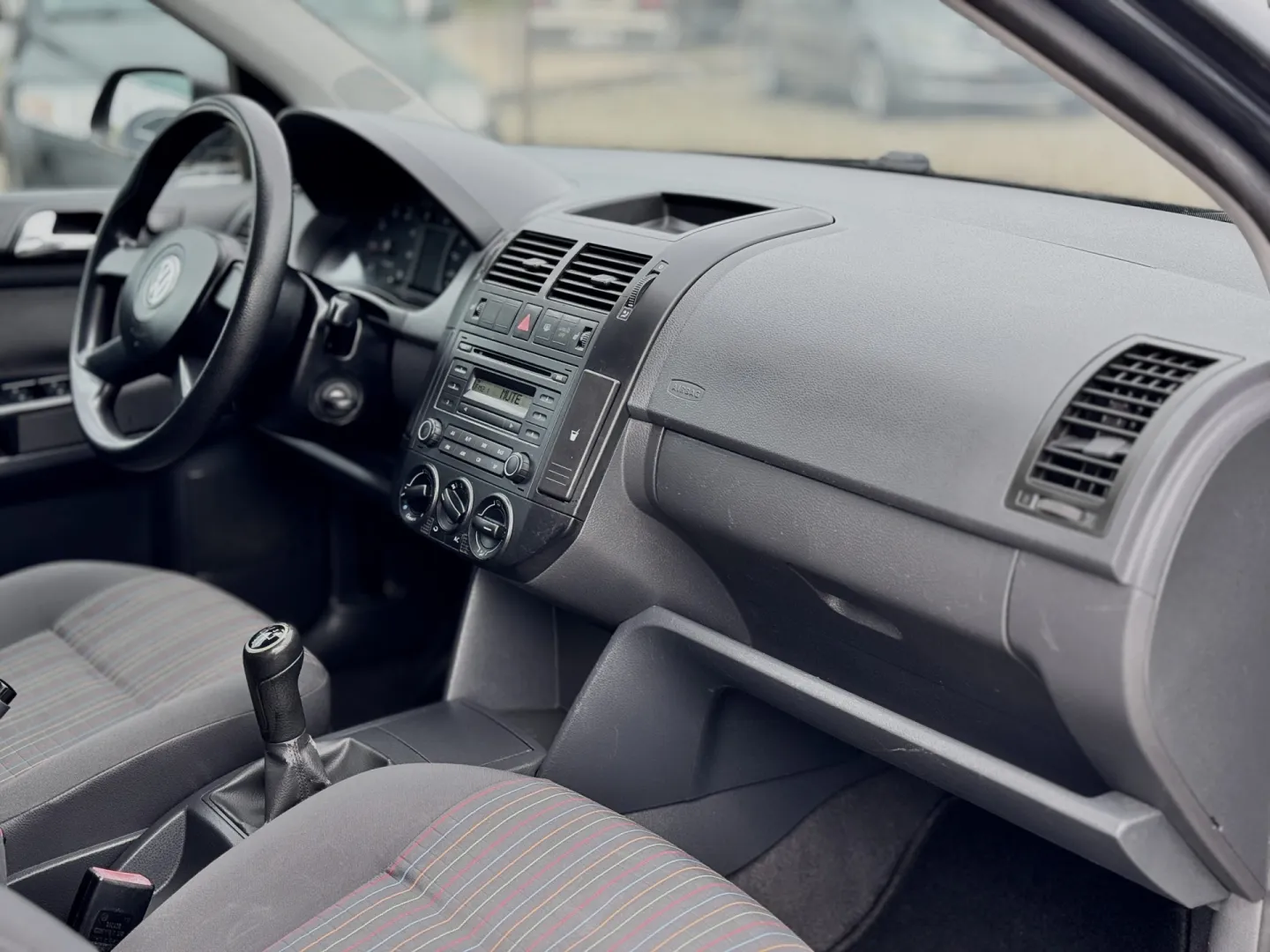 Cumpara/ Vinde online Volkswagen Polo 2006 SH, la cel mai bun pret pentru tine!