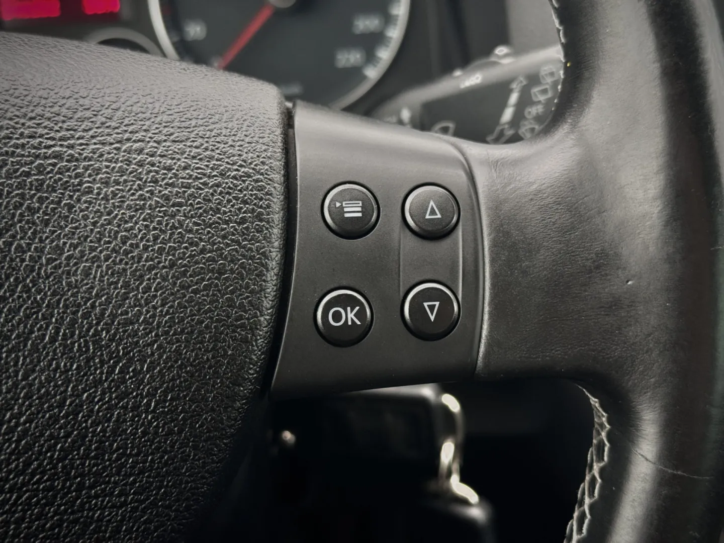 Cumpara/ Vinde online Volkswagen Golf 2007 SH, la cel mai bun pret pentru tine!