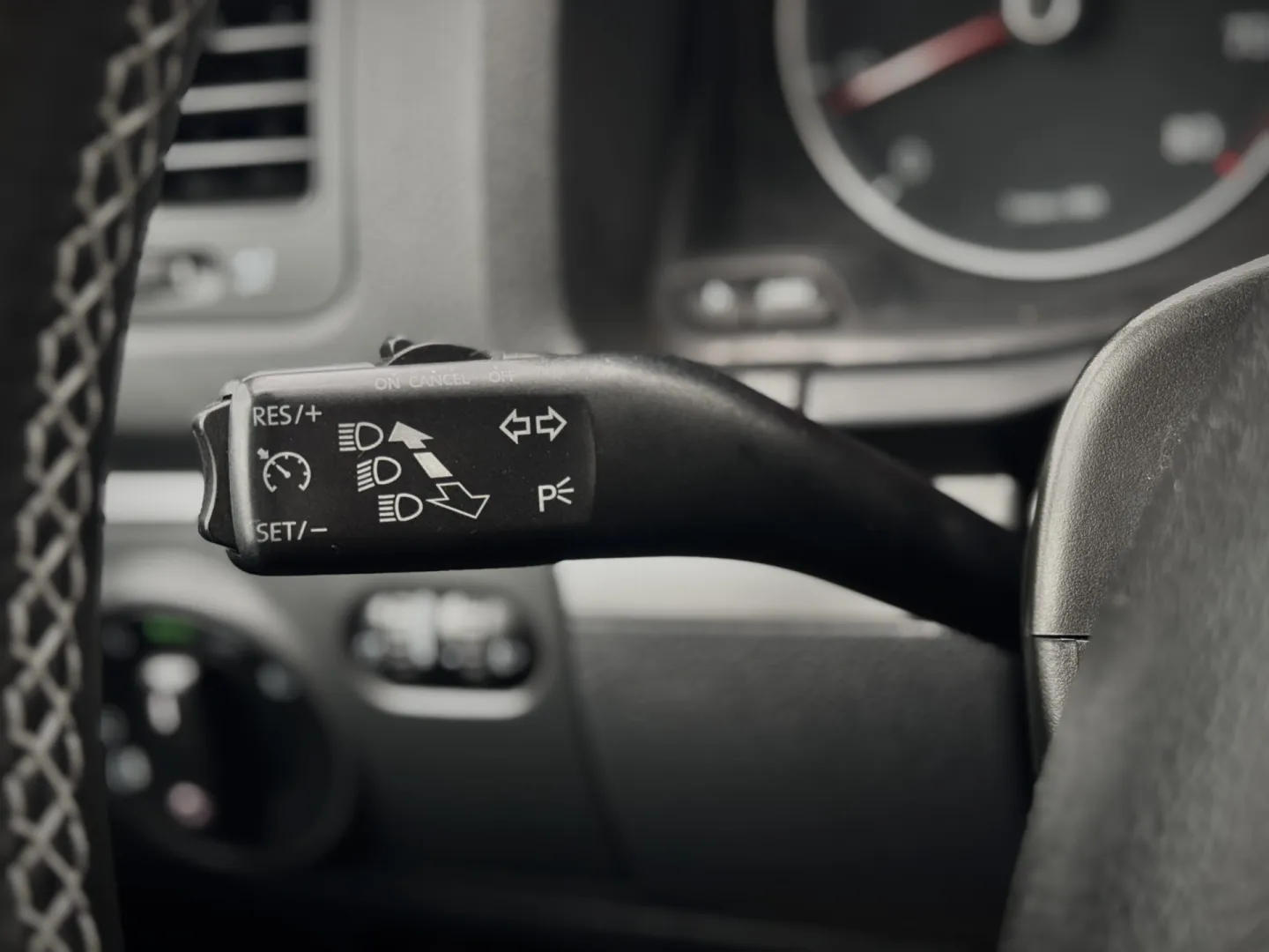 Cumpara/ Vinde online Volkswagen Golf 2007 SH, la cel mai bun pret pentru tine!