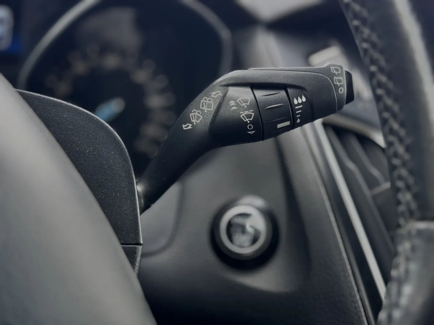 Cumpara/ Vinde online Ford Focus 2017 SH, la cel mai bun pret pentru tine!