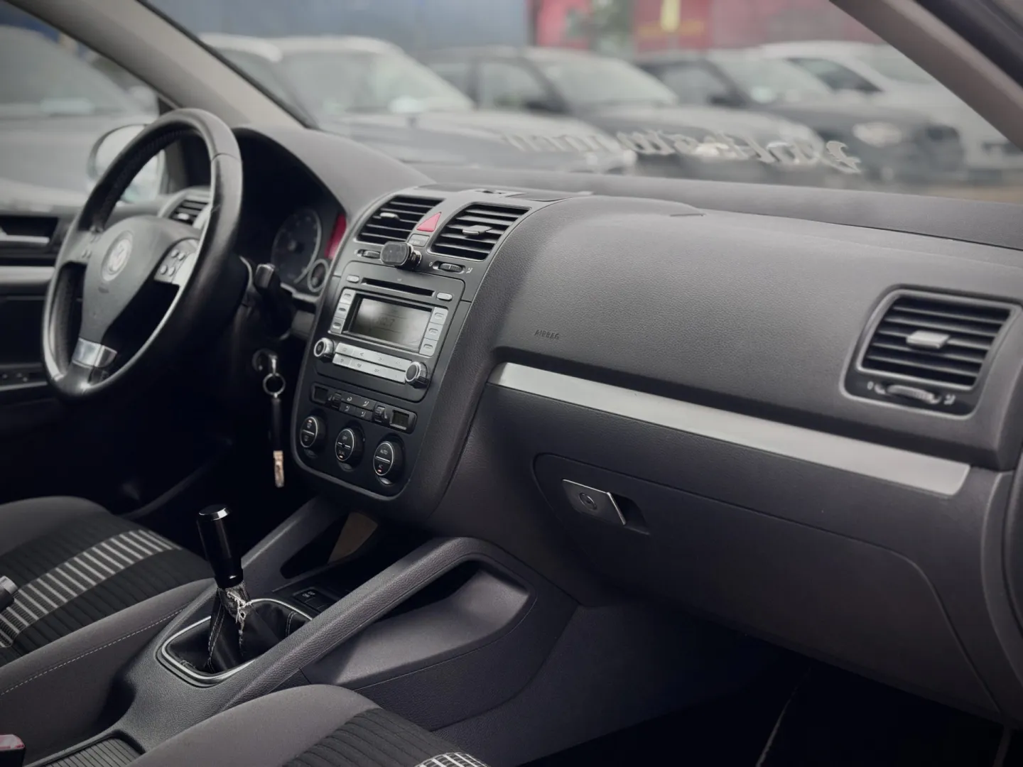 Cumpara/ Vinde online Volkswagen Golf 2007 SH, la cel mai bun pret pentru tine!
