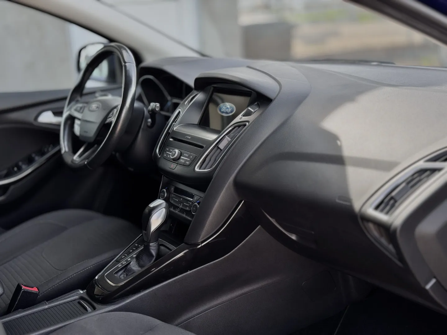 Cumpara/ Vinde online Ford Focus 2017 SH, la cel mai bun pret pentru tine!