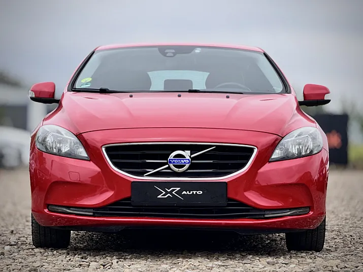 Cumpără / Vinde Volvo V40 2014 SH, la cel mai bun pret pentru tine!