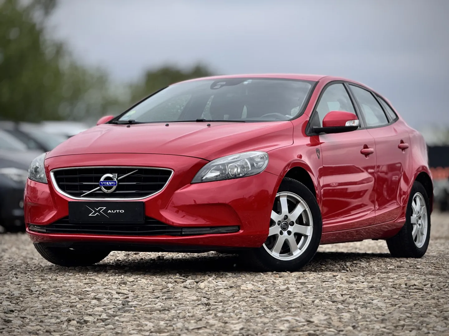 Cumpara/ Vinde online Volvo V40 2014 SH, la cel mai bun pret pentru tine!