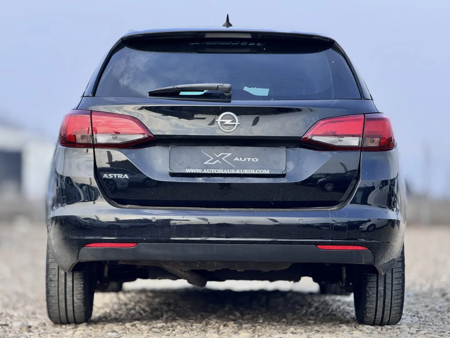 Cumpara/ Vinde online Opel Astra 2017 SH, la cel mai bun pret pentru tine!
