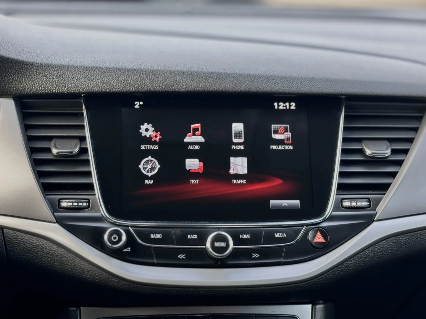 Cumpara/ Vinde online Opel Astra 2017 SH, la cel mai bun pret pentru tine!