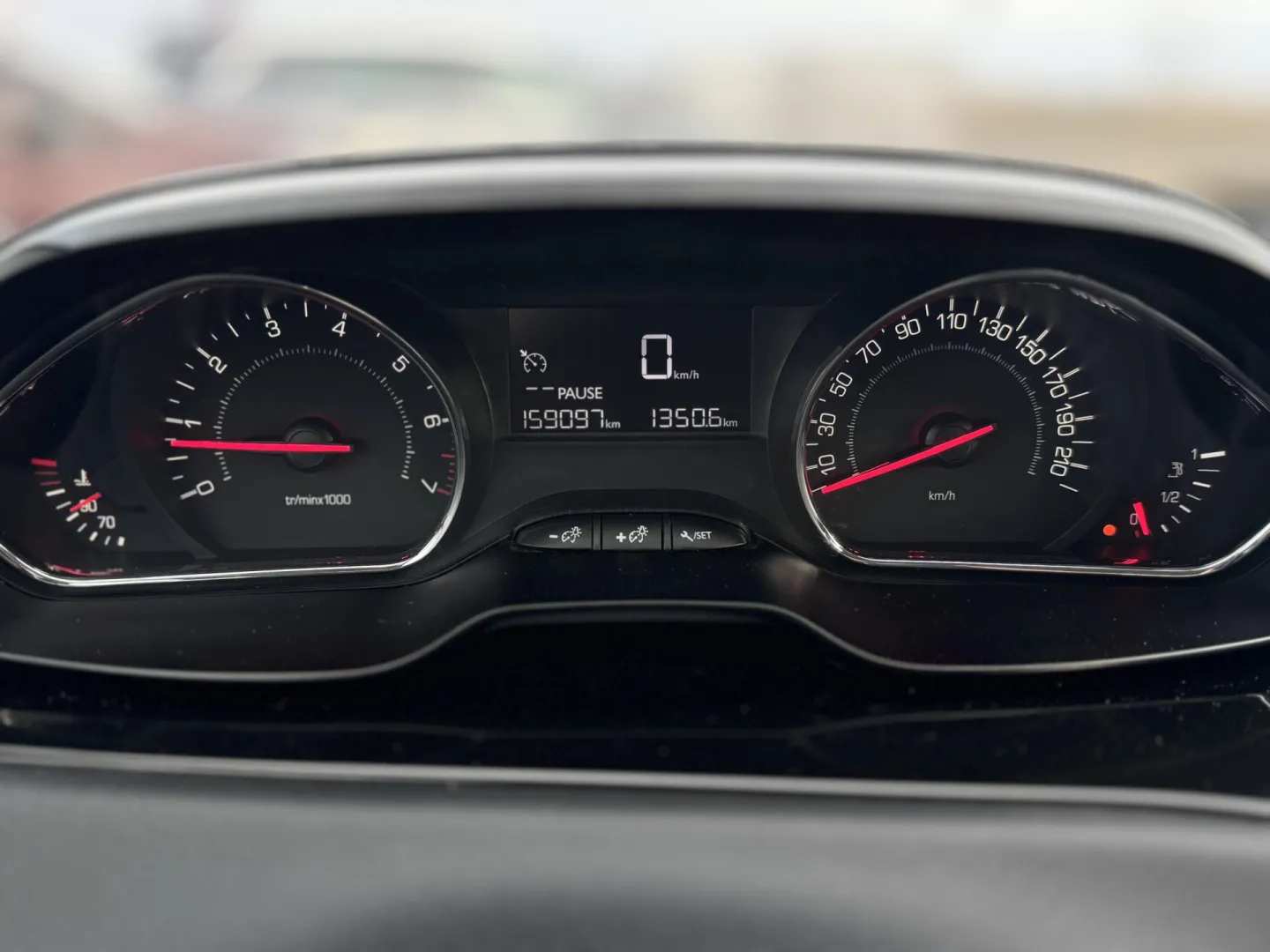 Cumpara/ Vinde online Peugeot 208 2012 SH, la cel mai bun pret pentru tine!