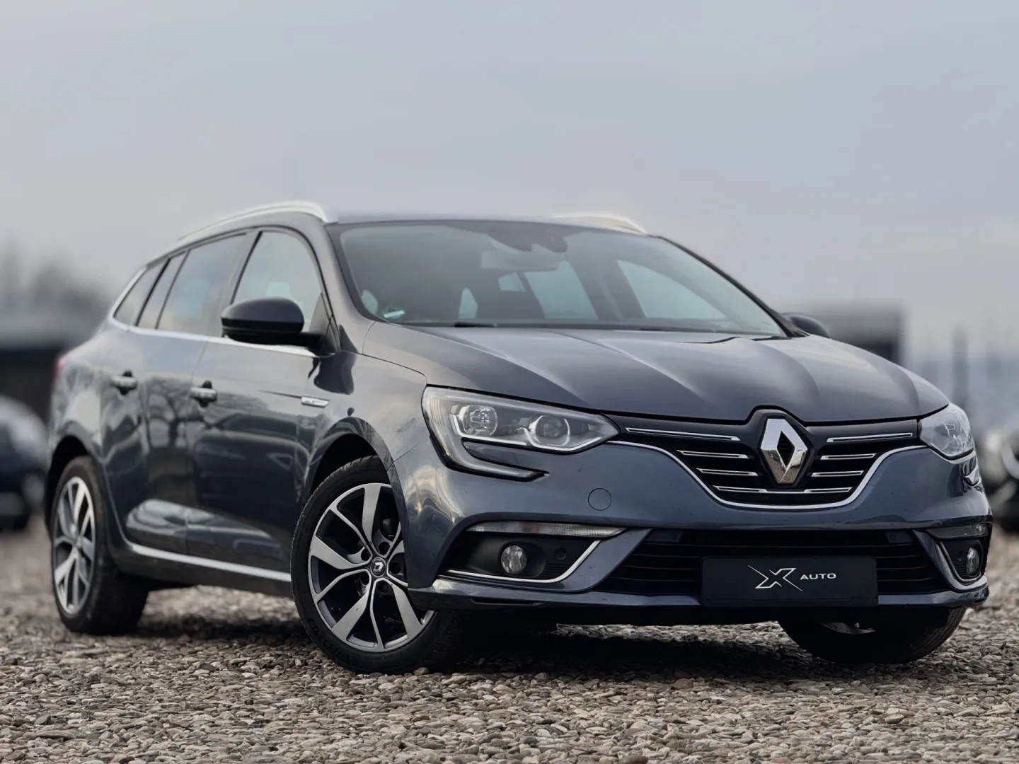 Cumpara/ Vinde online Renault  Megane 2016 SH, la cel mai bun pret pentru tine!