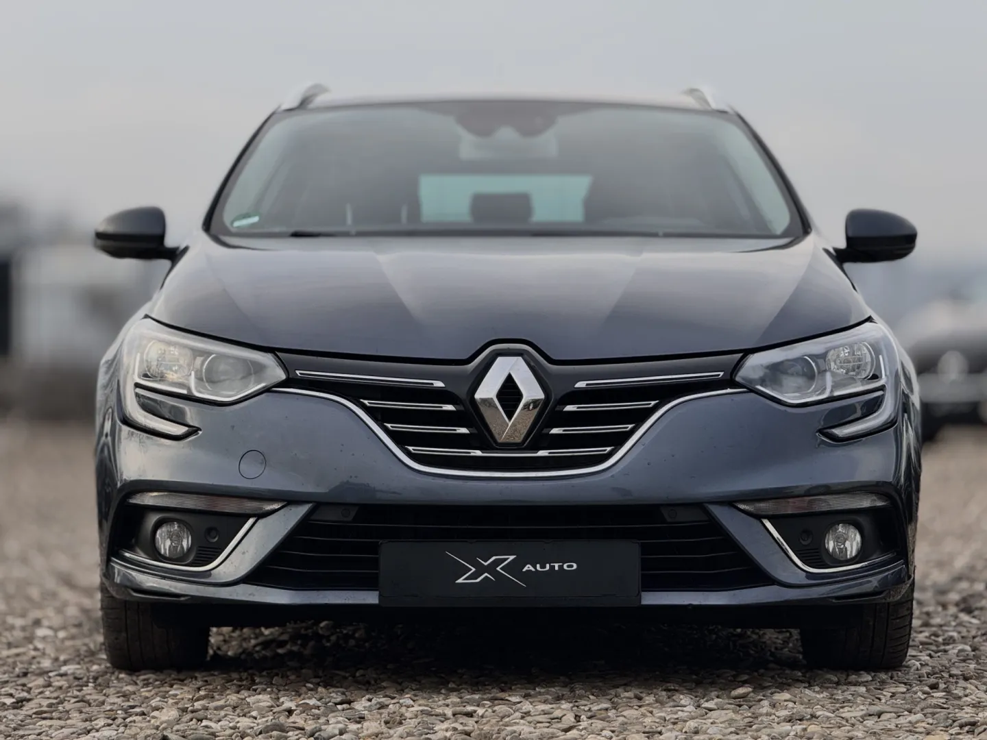 Cumpara/ Vinde online Renault  Megane 2016 SH, la cel mai bun pret pentru tine!