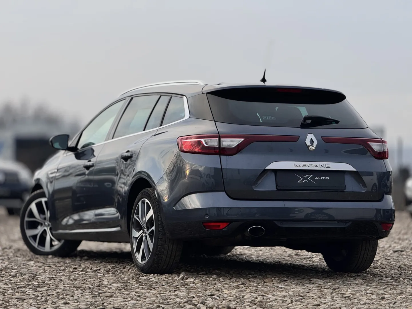 Cumpara/ Vinde online Renault  Megane 2016 SH, la cel mai bun pret pentru tine!