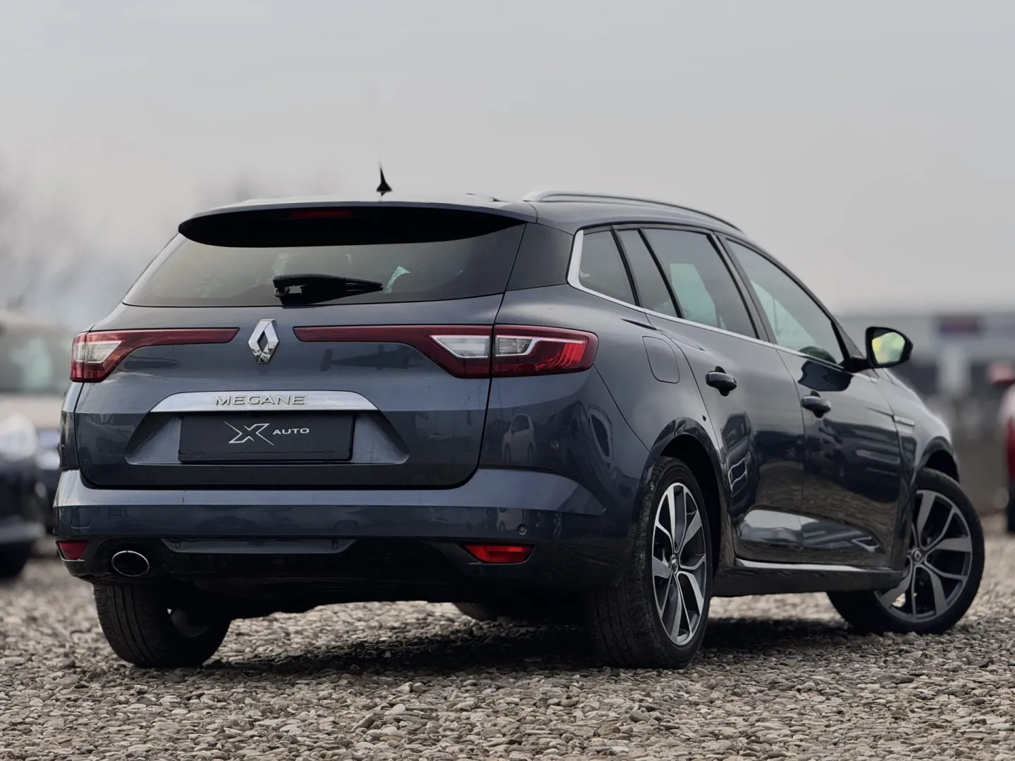 Cumpara/ Vinde online Renault  Megane 2016 SH, la cel mai bun pret pentru tine!