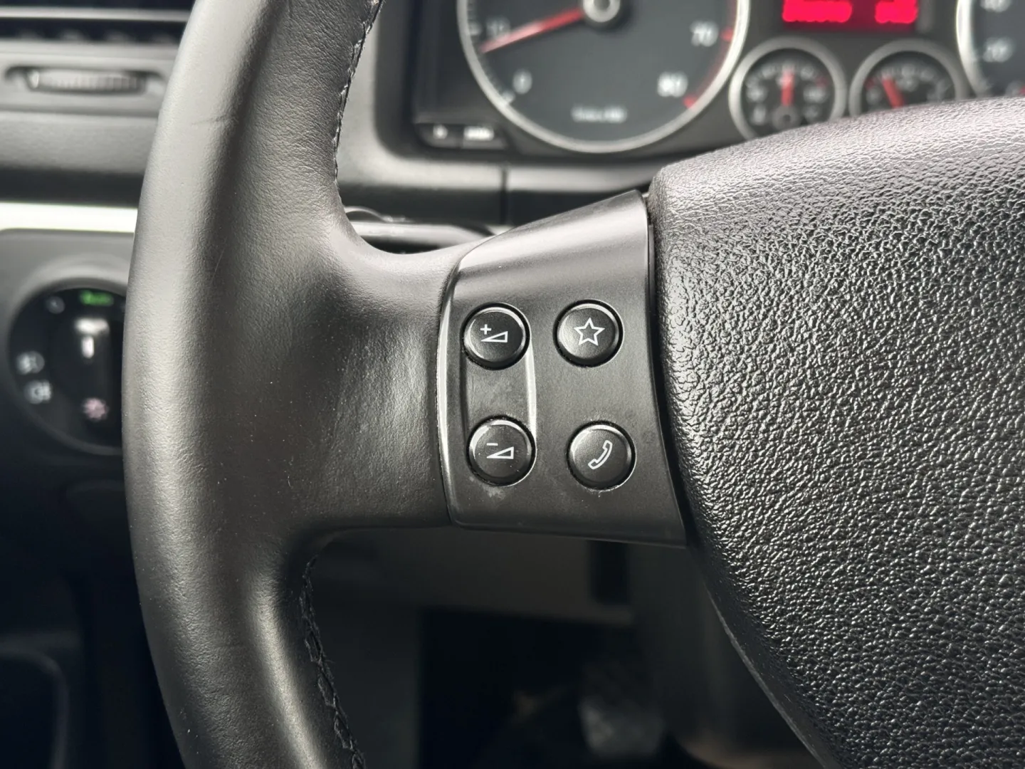 Cumpara/ Vinde online Volkswagen Golf 2008 SH, la cel mai bun pret pentru tine!
