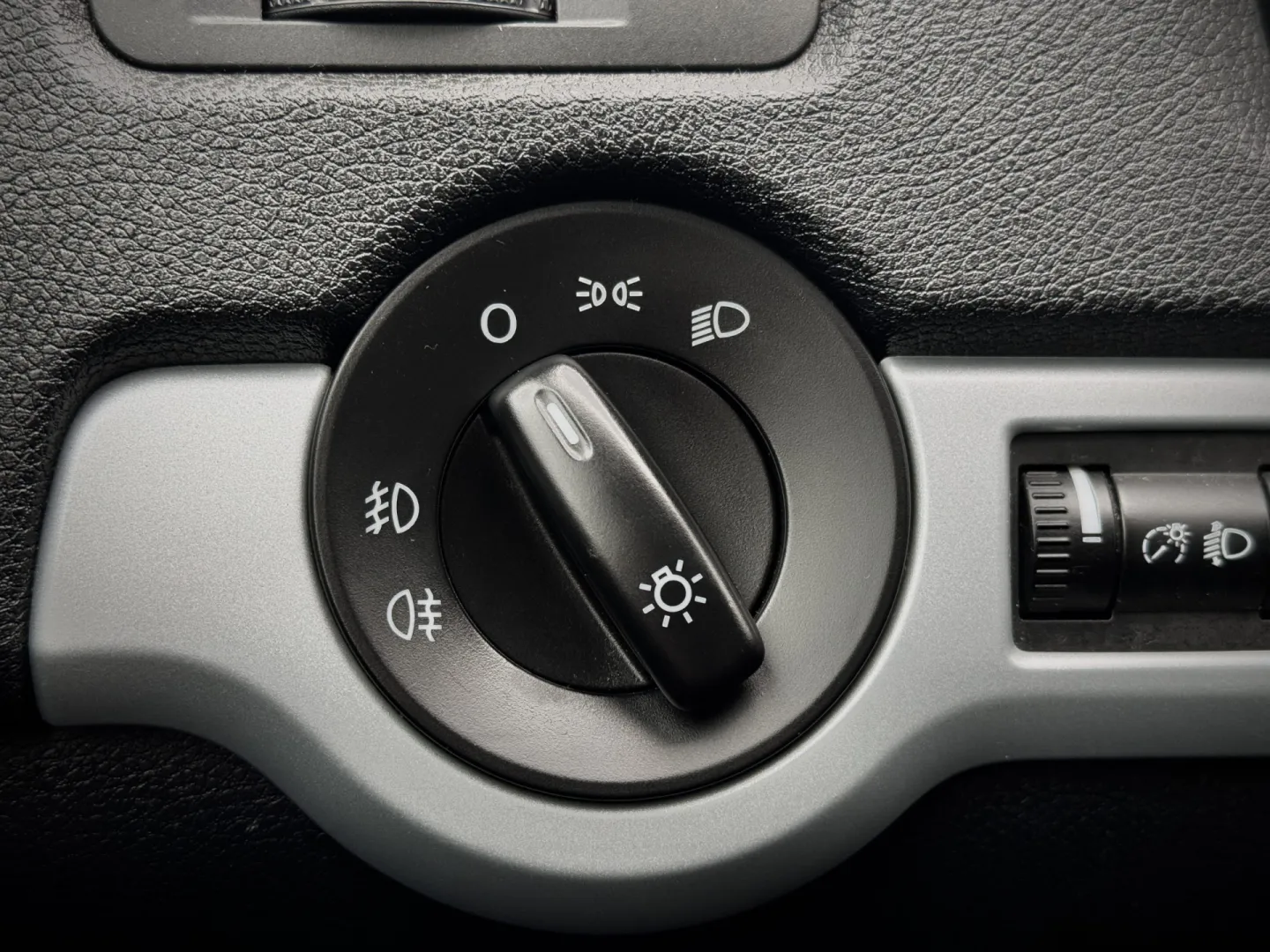 Cumpara/ Vinde online Skoda Octavia 2010 SH, la cel mai bun pret pentru tine!