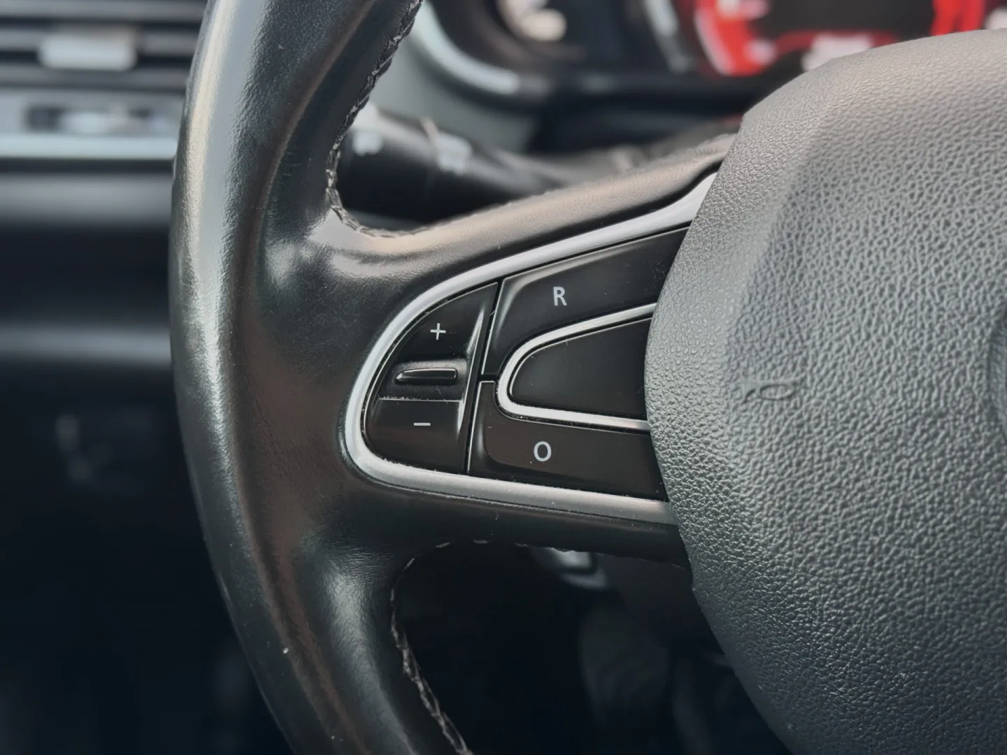 Cumpara/ Vinde online Renault  Megane 2016 SH, la cel mai bun pret pentru tine!
