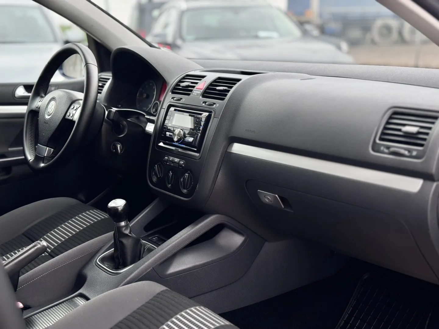 Cumpara/ Vinde online Volkswagen Golf 2008 SH, la cel mai bun pret pentru tine!