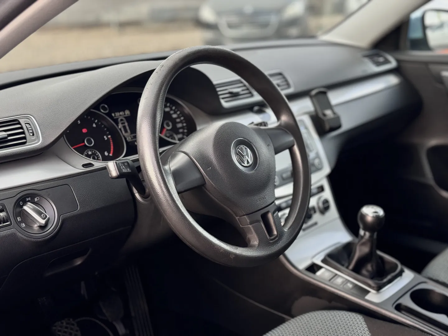 Cumpara/ Vinde online Volkswagen Passat 2012 SH, la cel mai bun pret pentru tine!