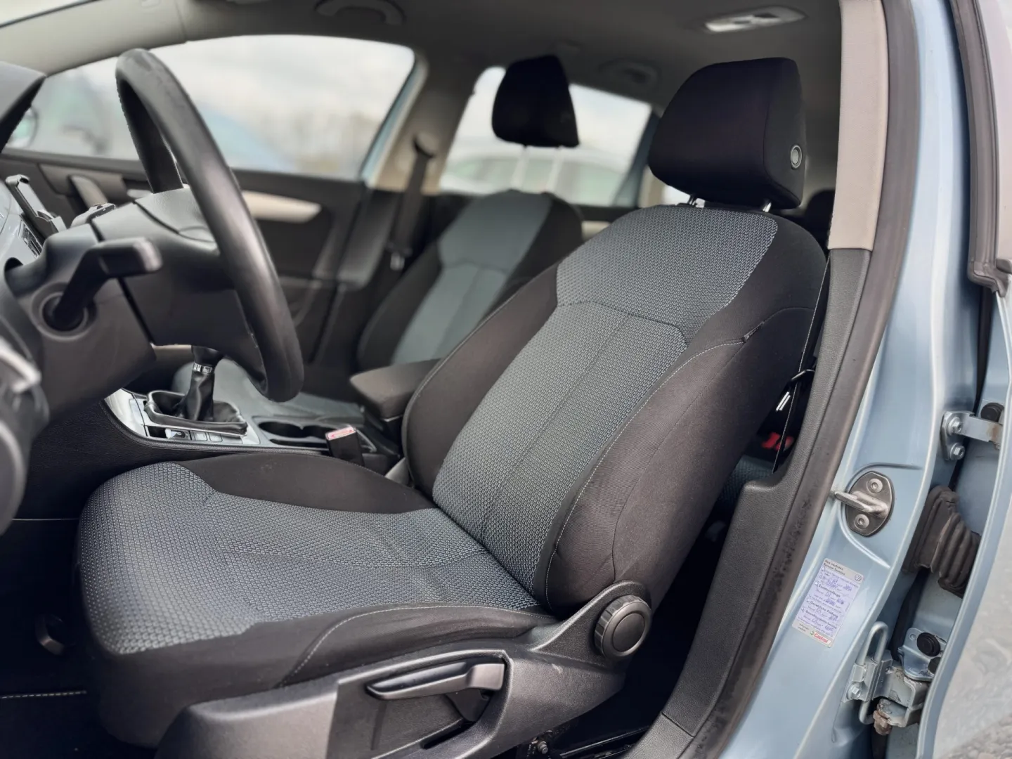 Cumpara/ Vinde online Volkswagen Passat 2012 SH, la cel mai bun pret pentru tine!